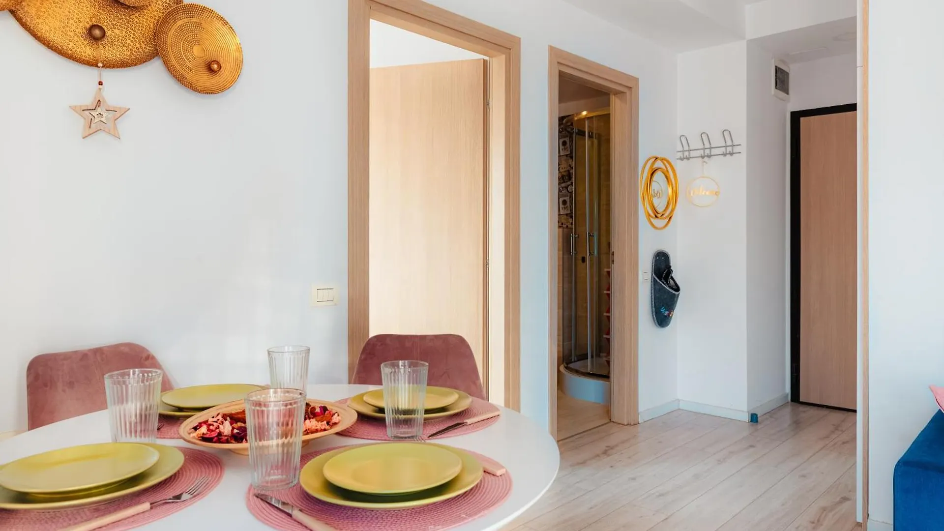 Downtown Apartment Boutique - Blue & Pink Bukurešť