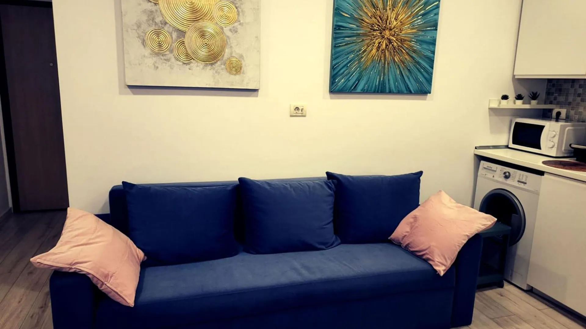 Downtown Apartment Boutique - Blue & Pink 부쿠레슈티 루마니아